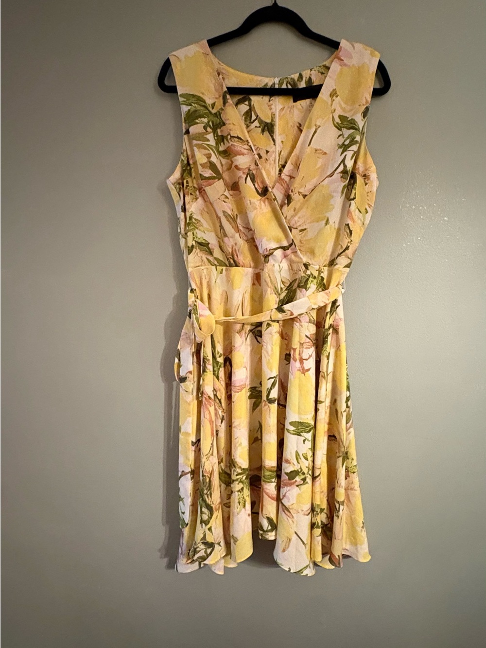 DN Design Yellow Floral Wrap-Style Women's Dress